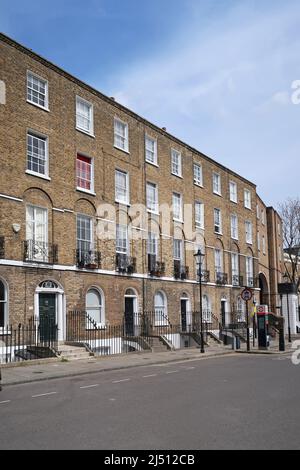 Georgianische Reihenhäuser in der Chadwell Street, Islington, London, Großbritannien. Grade-II-gelistete Immobilien. Stockfoto