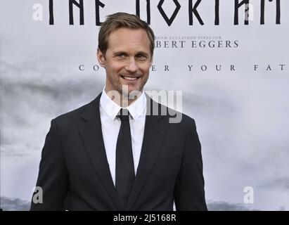 Schauspielmitglied Alexander Skarsgard nimmt am Montag, den 18. April 2022, an der Premiere des actionreichen Kinoepos „The Northman“ im TCL Chinese Theatre in der Hollywood-Sektion von Los Angeles Teil. Storyline: Vom visionären Regisseur Robert Eggers kommt „The Northman“, ein actiongefülltes Epos, das einen jungen Wikingerprinzen auf seiner Suche nach der Rache für den Mord an seinem Vater begleitet. Foto von Jim Ruymen/UPI Stockfoto