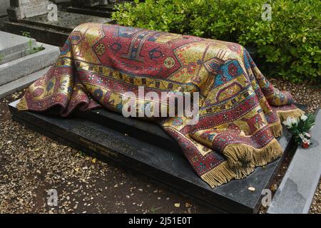 Grab von Russischen Balletttänzer Rudolf Nureyev auf dem Russischen Friedhof in Sainte-Geneviève-des-Bois (Saint-Florent-le-Vieil Russe de Sainte-Geneviève-des-Bois) in der Nähe von Paris, Frankreich. Stockfoto