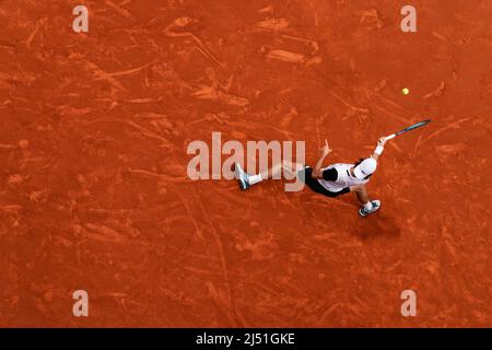 Barcelona, Spanien. 19. April 2022. Lloyd Harris (USA) während der Sabadell Open Banc - 69 Conde de Godó Trophy. Quelle: JG/Alamy Live News Stockfoto