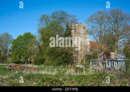 Der Kirchturm von Snargate auf Romney Marsh, Kent, Südostengland, befindet sich im Frühling Stockfoto