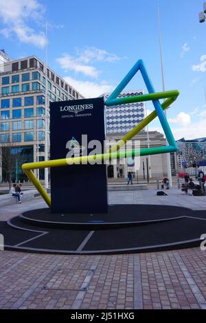 Countdown-Uhr für die 2022 Commonwealth-Spiele vor der Birmingham Library Stockfoto