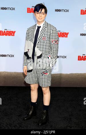 Westwood, USA. 18. April 2022. Elsie Fisher bei der Barry Season 3 auf HBO Premiere Screening bei Rolling Greens am 18. April 2022 in Westwood, CA (Foto von Katrina Jordan/Sipa USA) Quelle: SIPA USA/Alamy Live News Stockfoto