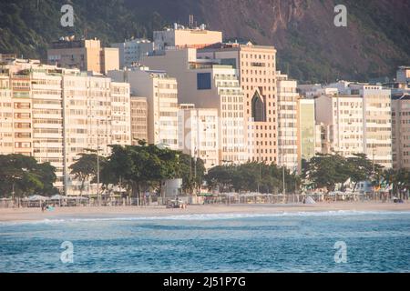Strand von Copacabana in Rio de Janeiro, Brasilien. Stockfoto