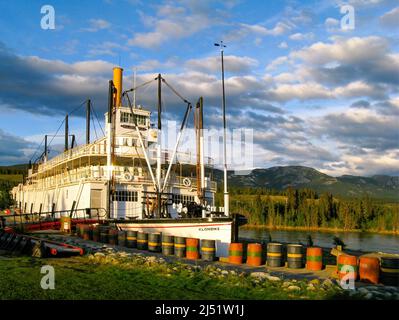 Der Sternwheeler S.S. Klondike befindet sich in Whitehorse, Yukon, Kanada. Sie durchfuhr den oberen Yukon River zwischen Whitehorse und Dawson City. Stockfoto