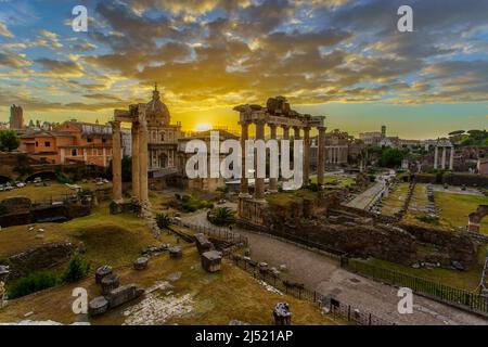 Forum Romanum am frühen Morgen Stockfoto