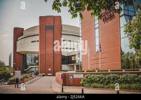 Gesamtansicht des Harrogate Convention Center in Harrogate, North Yorkshire, Großbritannien. Stockfoto