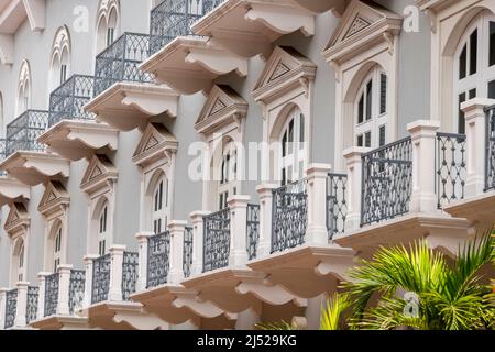 Die historischen Fassaden in der Altstadt bekannt als Casco Viejo in Panama City, Panama., Mittelamerika Stockfoto
