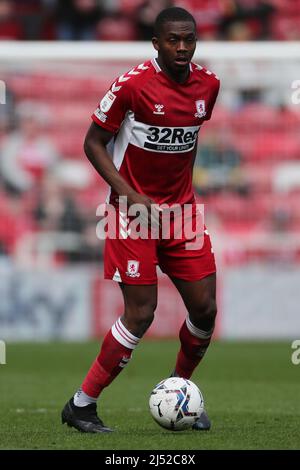 MIDDLESBROUGH, GROSSBRITANNIEN. APR 18. Isaiah Jones von Middlesbrough während des Sky Bet Championship-Spiels zwischen Middlesbrough und Huddersfield Town am Montag, den 18.. April 2022 im Riverside Stadium, Middlesbrough. (Kredit: Mark Fletcher | MI News) Kredit: MI Nachrichten & Sport /Alamy Live News Stockfoto