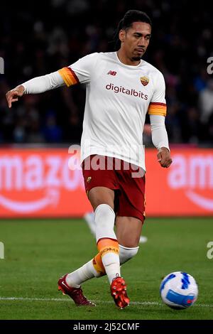 Chris Smalling von AS Roma in Aktion während der Serie Ein Fußballspiel zwischen SSC Napoli und AS Roma im Diego Armando Maradona Stadion in Napoli (Ital Stockfoto