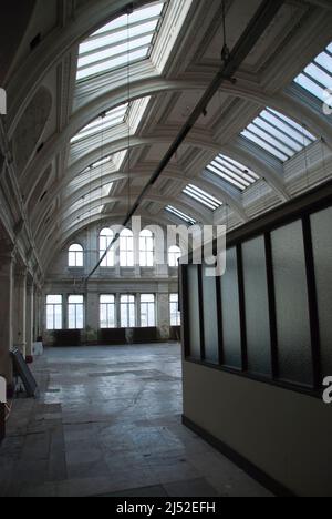 Zeichenbüro in Harland und Wolff Werft, Belfast, bevor es restauriert und in ein Hotel umgewandelt wurde. Stockfoto