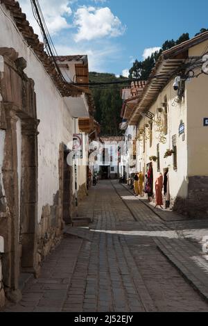 Cuesta De San Blas Einkaufsstraße im Künstlerviertel San Blas in Cusco Stockfoto