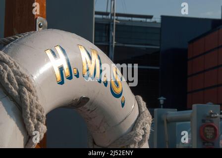 Rettungsring auf der Royal Navy Minensuchboot HMS Bangor Stockfoto