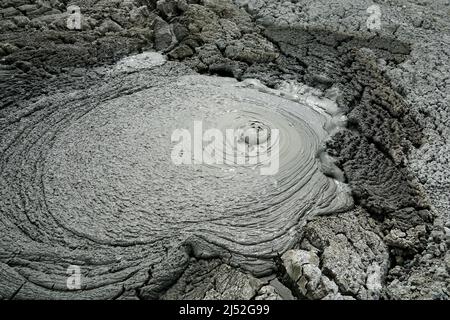 Schlammvulkan, Nationalpark Gobustan, Aserbaidschan, Azərbaycan, Asien Stockfoto