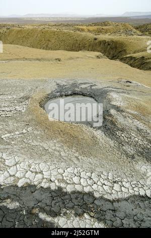 Schlammvulkan, Nationalpark Gobustan, Aserbaidschan, Azərbaycan, Asien Stockfoto