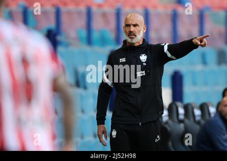 Arnhem, Niederlande. Vitesse, 19. April 2022, ARNHEM - Vitesse-Trainer Thomas Letsch während des niederländischen Eredivisie-Spiels zwischen Vitesse und Sparta Rotterdam beim Gelredome am 19. April 2022 in Arnhem, Niederlande. Vitesse - Sparta wurde am 4. März in der Verletzungszeit nach Fehlverhalten durch die Heimleute suspendiert. ANP JEROEN PUTMANS Stockfoto