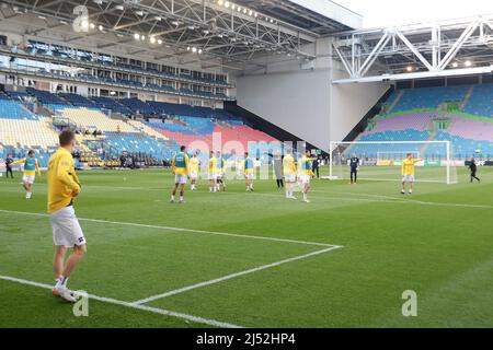 Arnhem, Niederlande. Vitesse, 19. April 2022, ARNHEM - Vitesse Spieler vor dem niederländischen Eredivisie-Spiel zwischen Vitesse und Sparta Rotterdam beim Gelredome am 19. April 2022 in Arnhem, Niederlande. Vitesse - Sparta wurde am 4. März in der Verletzungszeit nach Fehlverhalten durch die Heimleute suspendiert. ANP JEROEN PUTMANS Stockfoto