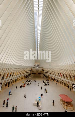 Santiago Calatrava entwarf den BAHNHOF PATH im World Trade Center, Financial Distrrict, New York, NY, USA. Stockfoto