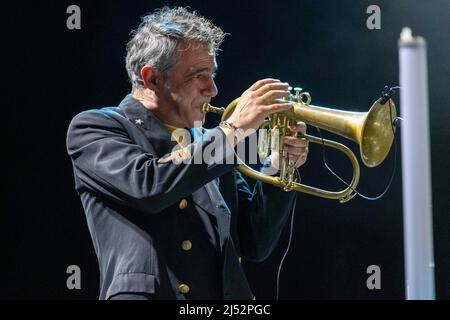 Verona, Italien. 30. Juni 2021. Das Bild zeigt Paolo Fresu während der Aufführung am Teatro Romano in Verona zum Rumours Festival 2021 Stockfoto