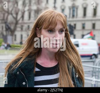 London, großbritannien, 19.. April Angela Rayner, stellvertretende Vorsitzende der Labour-Partei und Abgeordnete, trifft im House of Commons ein Stockfoto