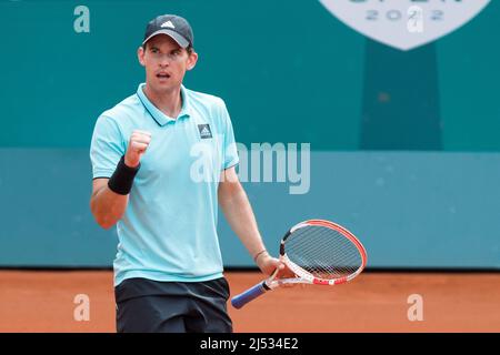 Belgrad, Serbien, 19.. April 2022. Dominic Thiem aus Österreich reagiert gegen John Millman aus Australien während des zweiten Tages des Serbia Open ATP 250 Turniers während des zweiten Tages des Serbia Open ATP 250 Turniers im Novak Tennis Center in Belgrad, Serbien. 19. April 2022. Kredit: Nikola Krstic/Alamy Stockfoto