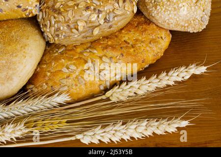 Multi-Seed-Rollen mit Getreideohren Stockfoto