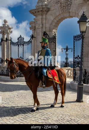 Budapest Ungarn 20.03.2022 Ungarischer Kavallerist Ehrengarde des Palastes Stockfoto