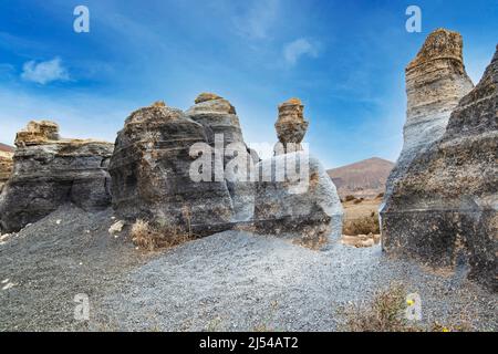 Geschichtete Stadt, erodierte vulkanische Gesteinsformation, Kanarische Inseln, Lanzarote Stockfoto