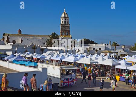 Markt in der Altstadt von Teguise am sonntag, ehemalige Hauptstadt der Insel, Kanarische Inseln, Lanzarote Stockfoto