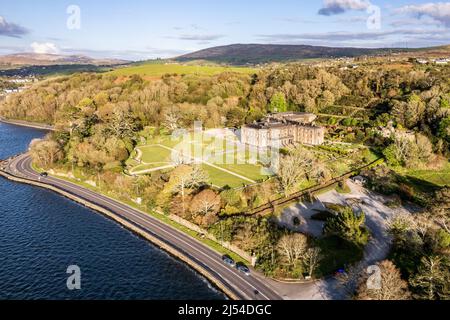 Bantry, West Cork, Irland. 19. April 2022. Am Dienstagabend schien die Sonne über Bantry House & Gardens. Das Haus ist seit etwa 1765 die Residenz der Familie Shelswell-White. Quelle: AG News/Alamy Live News. Stockfoto