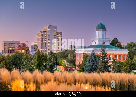 Salt Lake City, Utah, USA Park und Stadtbild bei Dämmerung. Stockfoto