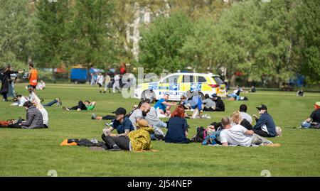 London, Großbritannien. 20. April 2022. Legalize Cannabis Party Hyde Park London UK Kredit: Ian Davidson/Alamy Live News Stockfoto