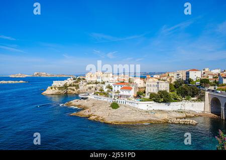 PANORAMA SUR L'ANSE DE LA FAUSSE MONNAIE ET LES ILES DU FRIOUL. MARSEILLE, PROVENCE, FRANKREICH 13 Stockfoto