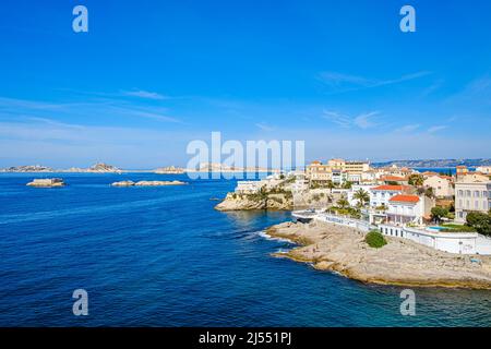 PANORAMA SUR L'ANSE DE LA FAUSSE MONNAIE ET LES ILES DU FRIOUL. MARSEILLE, PROVENCE, FRANKREICH 13 Stockfoto