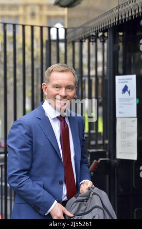 Chris Bryant MP (Labor: Rhondda) Vorsitzender des Ausschusses für Standards und Privilegien, Ankunft im Parlament am 19.. April 2022 Stockfoto