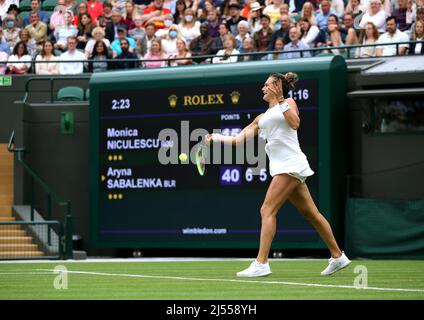 Aktenfoto vom 28-06-2021 von Aryna Sabalenka. Russische und belarussische Spieler werden beim diesjährigen Wimbledon nicht teilnehmen dürfen, haben Turnierveranstalter angekündigt. Einsendungen von Spielern aus den beiden Ländern werden aufgrund der Invasion der Ukraine „mit tiefem Bedauern“ abgelehnt. Unter den von der Entscheidung betroffenen Personen werden die Weltnummer zwei der Männer Daniil Medwedew aus Russland und die Weltnummer vier der Frauen Aryna Sabalenka aus Weißrussland sein. Bilddatum: Samstag, 3. Juli 2021. Ausgabedatum: Mittwoch, 20. April 2022. Stockfoto