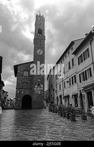 Straße und Palast der Priors Montalcino Stockfoto