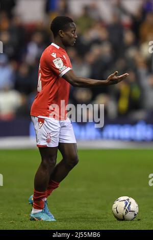 NOTTINGHAM, GROSSBRITANNIEN. APR 18. Richie Laryea von Nottingham Forest während des Sky Bet Championship-Spiels zwischen Nottingham Forest und West Bromwich Albion am City Ground, Nottingham, am Montag, 18.. April 2022. (Kredit: Jon Hobley | MI News) Kredit: MI Nachrichten & Sport /Alamy Live News Stockfoto
