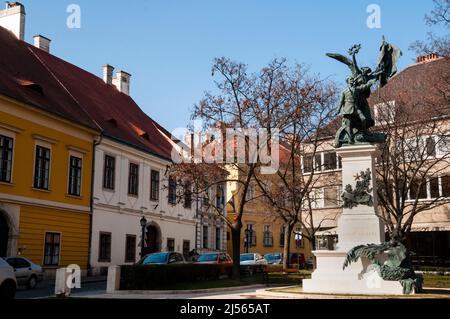 Statue des Unabhängigkeitskrieges im Burgviertel von Buda, Budapest, Ungarn. Stockfoto