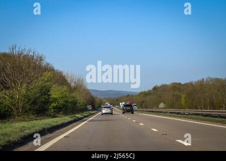 Fahren Sie auf der A483 in Richtung Wrexham / North Wales Stockfoto