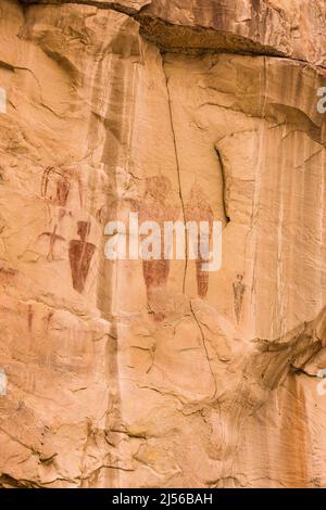 Die Steinkunsttafel des Sego Canyon in Utah wurde von den Menschen der archaischen Kultur im Stil des Barrier Canyon zwischen 1.500 und 4.000 gemalt Stockfoto