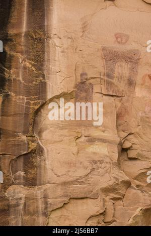 Die Steinkunsttafel des Sego Canyon in Utah wurde von den Menschen der archaischen Kultur im Stil des Barrier Canyon zwischen 1.500 und 4.000 gemalt Stockfoto