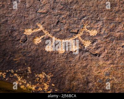 Das Rochester Panel, eine große Petroglyphe-Tafel am Molen Reef am westlichen Rand des San Rafael-Brunnens in Utah, ist ein Beispiel für Ro im Fremont-Stil Stockfoto