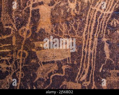 Das Rochester Panel, eine große Petroglyphe-Tafel am Molen Reef am westlichen Rand des San Rafael-Brunnens in Utah, ist ein Beispiel für Ro im Fremont-Stil Stockfoto