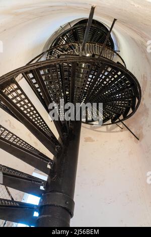 Die Wendeltreppe auf den Leuchtturm von Port Isabel in Port Isabel, Texas. Stockfoto