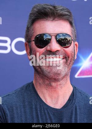 Pasadena, Usa. 20. April 2022. PASADENA, LOS ANGELES, KALIFORNIEN, USA - 20. APRIL: Simon Cowell, der englische Fernseherpersönlichkeit, kommt zur „America's Got Talent“-Saison 17 des Red Carpet von NBC, die am 20. April 2022 im Pasadena Civic Auditorium in Pasadena, Los Angeles, Kalifornien, USA, stattfand. (Foto von Xavier Collin/Image Press Agency) Quelle: Image Press Agency/Alamy Live News Stockfoto