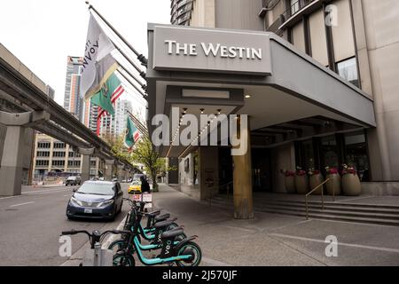 Seattle, USA. 20. April 2022. Spät am Tag das Westin Hotel in Westlake. Stockfoto