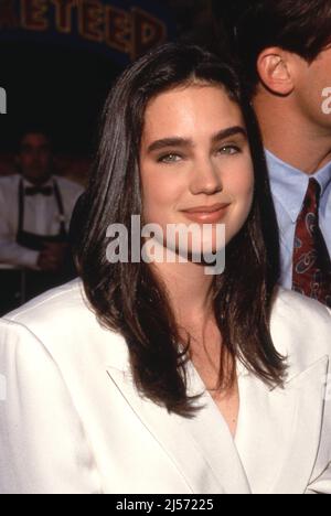 Jennifer Connelly bei der Rocketeer Ribbon Cutting Ceremony 19. Juni 1991 Quelle: Ralph Dominguez/MediaPunch Stockfoto