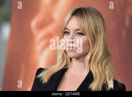 Los Angeles, CA, 20. April 2022, Sydney Sweeney bei der Ankunft zur Veranstaltung „Peuforia“ in Los Angeles, die am 20. April 2022 im Academy Museum in Los Angeles, CA, stattfand © OConnor / AFF-USA.com Stockfoto