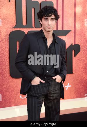 Los Angeles, USA. 20. April 2022. Anthony Ippolito beim Spaziergang auf dem roten Teppich bei der Los Angeles Premiere von Staffel 1 der Paramount Serie 'The Offer' in den Paramount Picturs Studios in Los Angeles, CA am 20. April 2022. (Foto von Scott Kirkland/Sipa USA) Quelle: SIPA USA/Alamy Live News Stockfoto